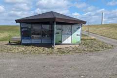Infotafel und Rastplatz an den Rheinauen